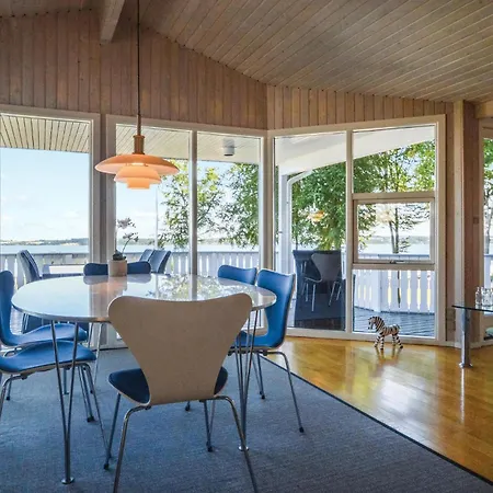Prázdninový dům Two-Bedroom Holiday Home In Aabenraa *